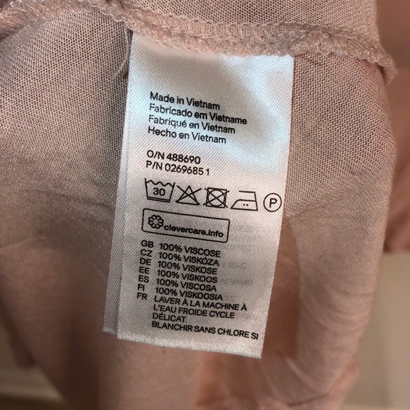H&M Blouse Size M Color Blush - Picture 6 of 6